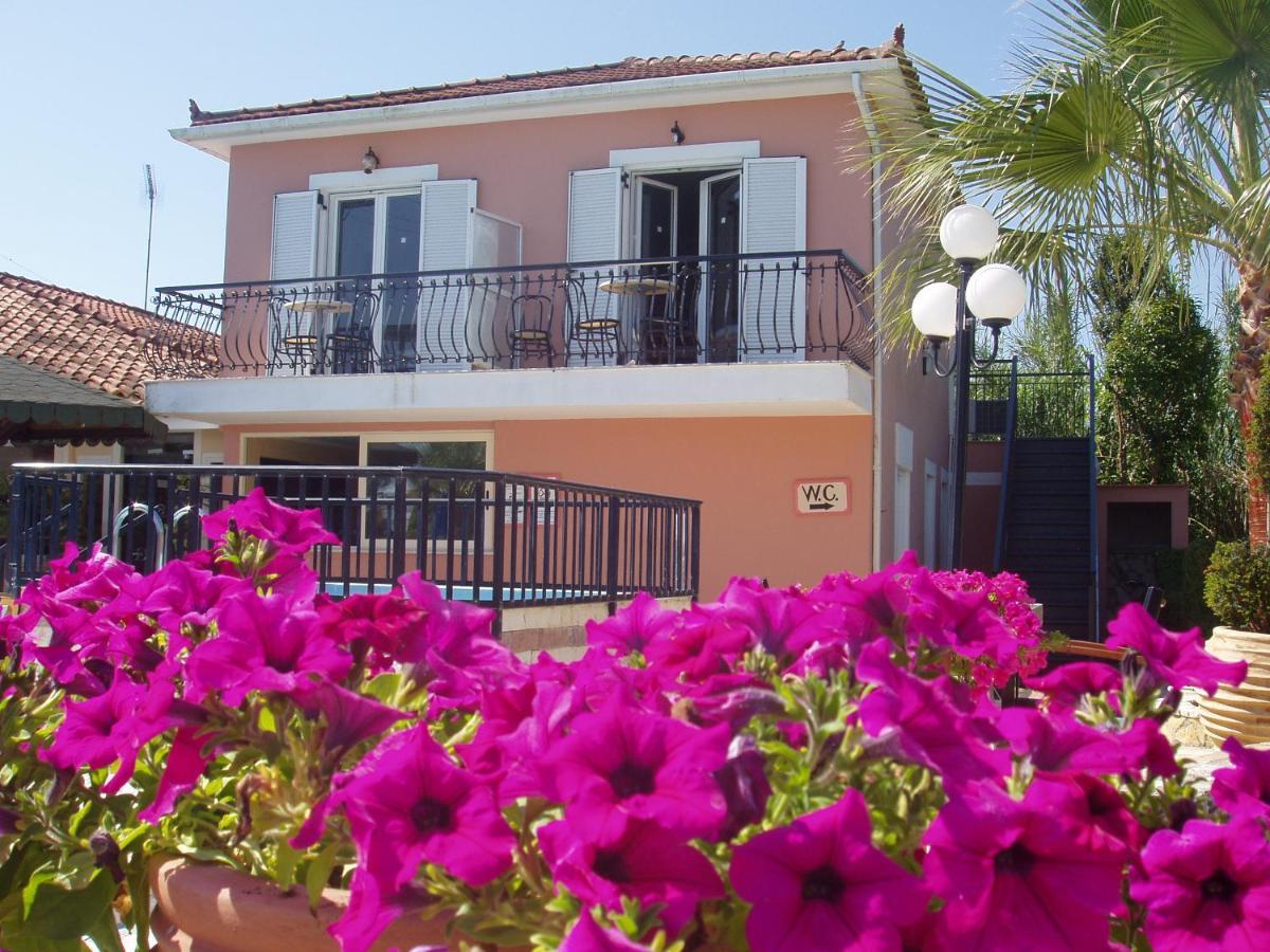 לגאנאס Paradise Apartments מראה חיצוני תמונה