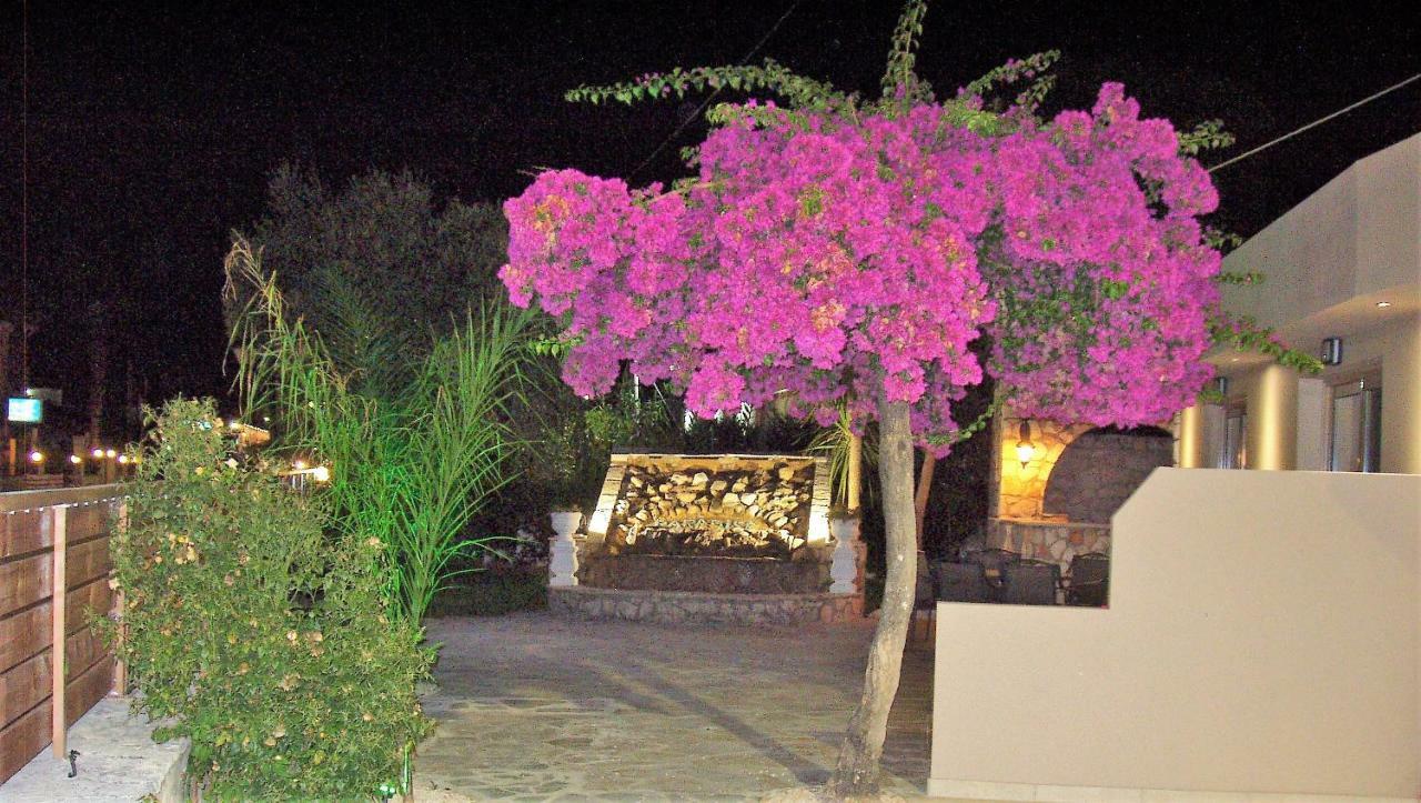 לגאנאס Paradise Apartments מראה חיצוני תמונה